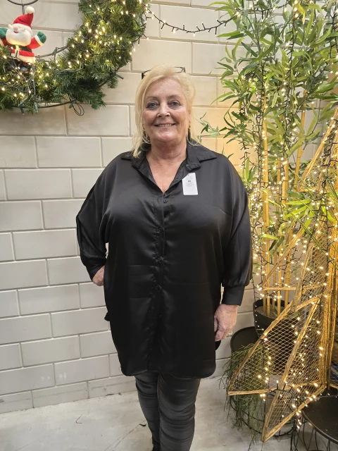 Silky Blouse Jaimey Zwart t/m 50